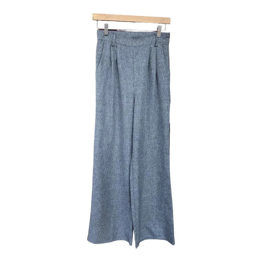 Blush Boutique Chambray Pleated Stylish Wide Leg Pants Size Medium or Size 4